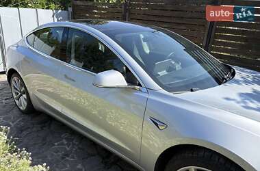 Седан Tesla Model 3 2018 в 
