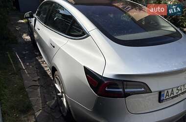 Седан Tesla Model 3 2018 в 