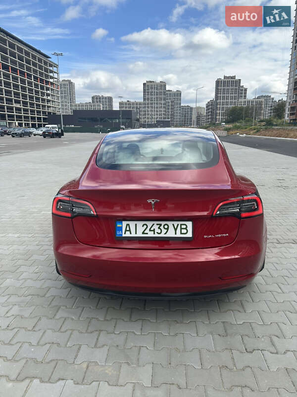 Седан Tesla Model 3 2021 в Ірпені