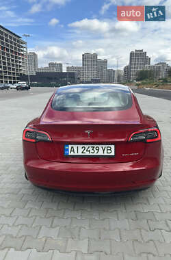 Седан Tesla Model 3 2021 в 