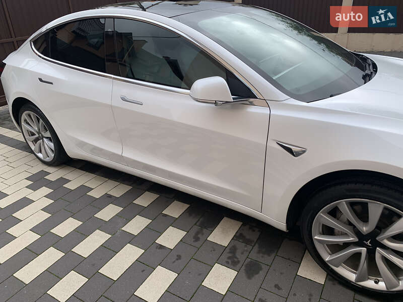 Tesla Model 3 2019 Tesla Model 3 2019