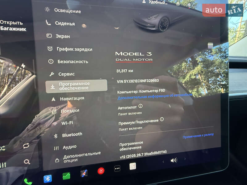 Седан Tesla Model 3 2022 в Буче