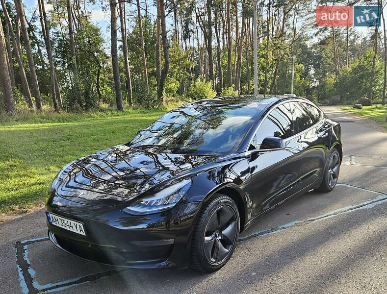 Седан Tesla Model 3 2019 в Житомире