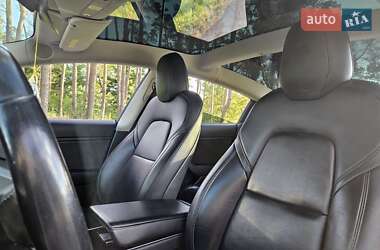 Седан Tesla Model 3 2019 в Житомире