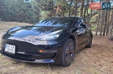 Седан Tesla Model 3 2023 в 