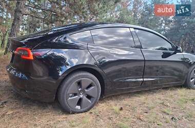 Седан Tesla Model 3 2023 в 