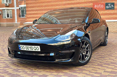 Седан Tesla Model 3 2020 в 