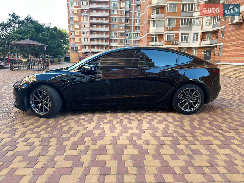 Седан Tesla Model 3 2020 в Одессе
