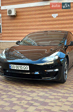 Седан Tesla Model 3 2020 в 