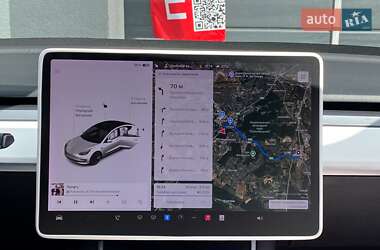 Седан Tesla Model 3 2019 в 