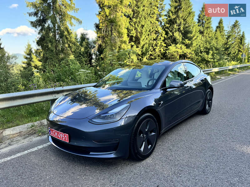 Tesla Model 3 2023
