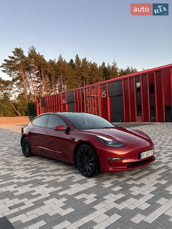 Седан Tesla Model 3 2020 в Львові