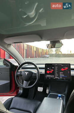 Седан Tesla Model 3 2020 в Львові