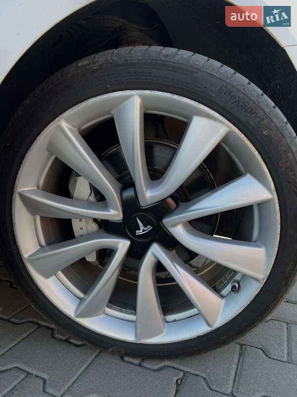 Седан Tesla Model 3 2019 в Луцке фото 15 Седан Tesla Model 3 2019 в Луцке