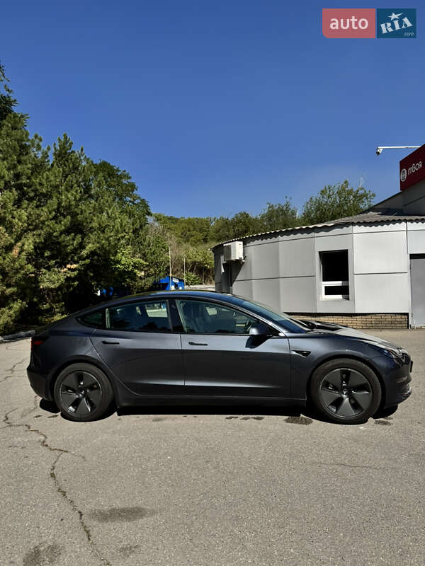 Седан Tesla Model 3 2021 в Запоріжжі