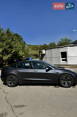 Седан Tesla Model 3 2021 в 
