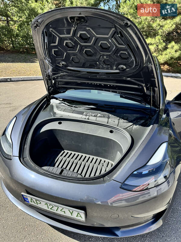 Седан Tesla Model 3 2021 в Запоріжжі
