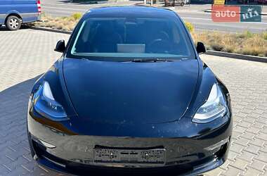 Седан Tesla Model 3 2023 в 