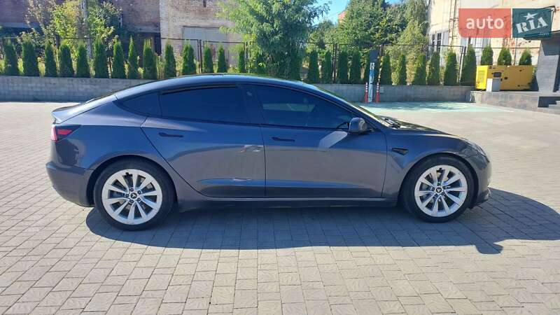 Седан Tesla Model 3 2022 в Рівному