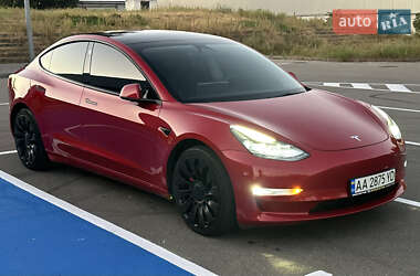 Седан Tesla Model 3 2022 в Киеве