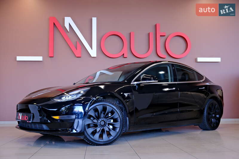 Седан Tesla Model 3 2019 в 