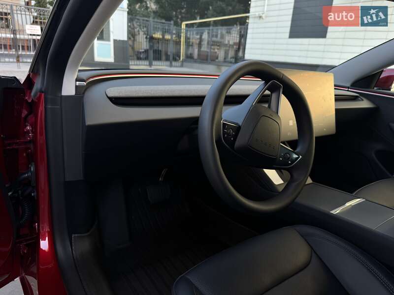 Седан Tesla Model 3 2024 в Одесі