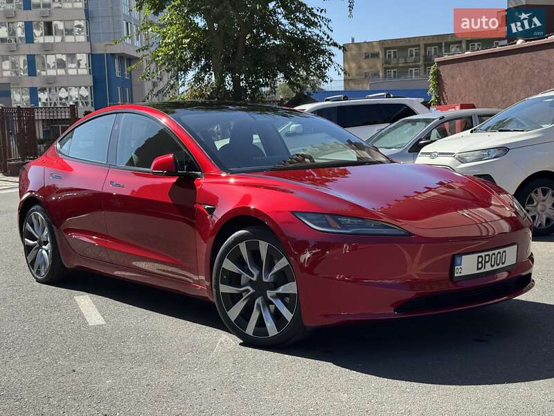 Седан Tesla Model 3 2024 в Одесі