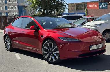 Седан Tesla Model 3 2024 в 