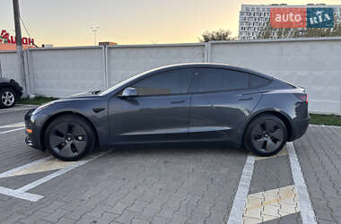Седан Tesla Model 3 2021 в 