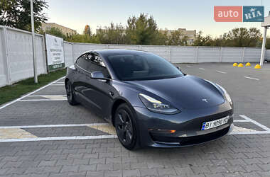 Седан Tesla Model 3 2021 в Киеве