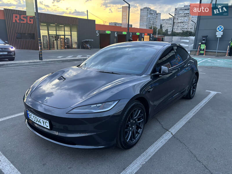 Седан Tesla Model 3 2024 в Харкові