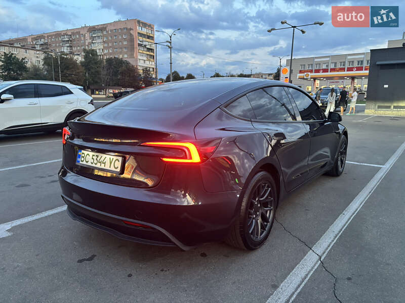Седан Tesla Model 3 2024 в Харкові