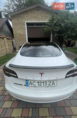 Седан Tesla Model 3 2020 в 