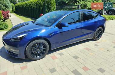 Седан Tesla Model 3 2022 в Рівному