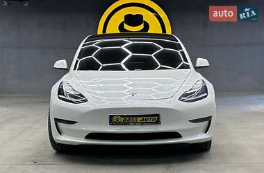 Седан Tesla Model 3 2019 в 