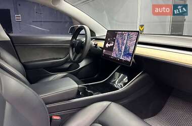 Седан Tesla Model 3 2019 в 