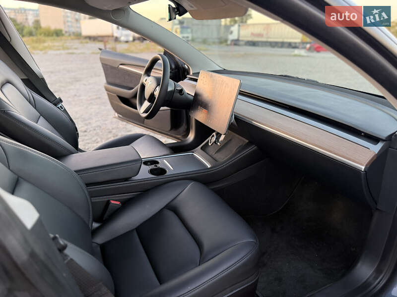 Седан Tesla Model 3 2022 в Дніпрі