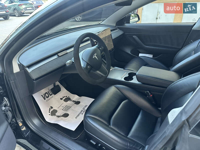 Седан Tesla Model 3 2021 в Івано-Франківську