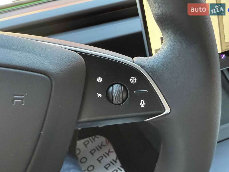 Седан Tesla Model 3 2024 в Львове