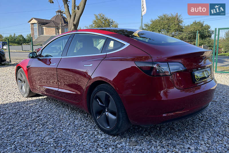 Седан Tesla Model 3 2019 в Коломиї