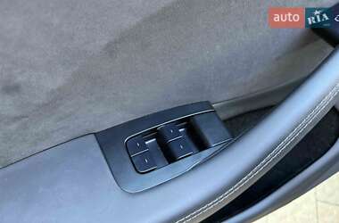 Седан Tesla Model 3 2024 в 