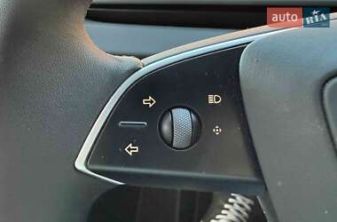 Седан Tesla Model 3 2024 в 