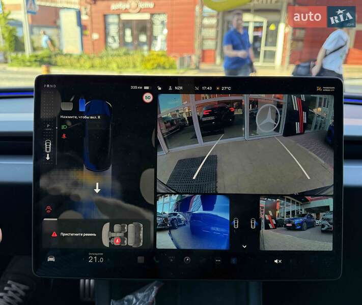 Седан Tesla Model 3 2024 в Львове