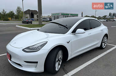 Седан Tesla Model 3 2019 в 