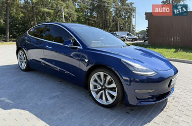 Седан Tesla Model 3 2019 в 