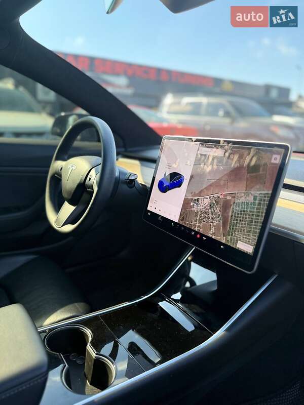 Седан Tesla Model 3 2021 в Одессе