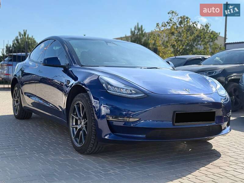 Седан Tesla Model 3 2021 в Одессе