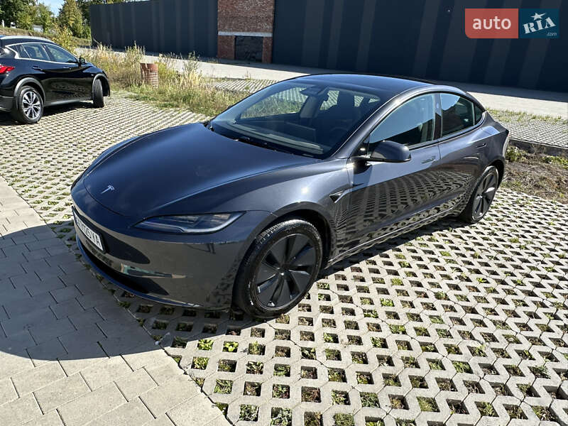 Седан Tesla Model 3 2024 в Хмельницком