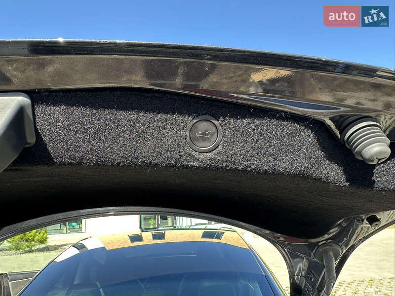 Седан Tesla Model 3 2024 в Хмельницком