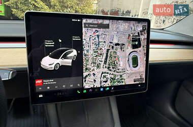 Седан Tesla Model 3 2017 в 